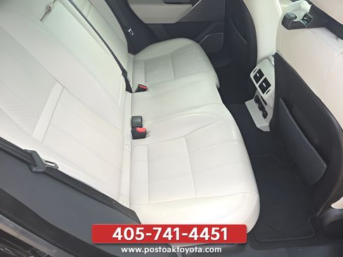 Used 2018 Land Rover Range Rover Velar R-Dynamic SE AWD/4WD image 31