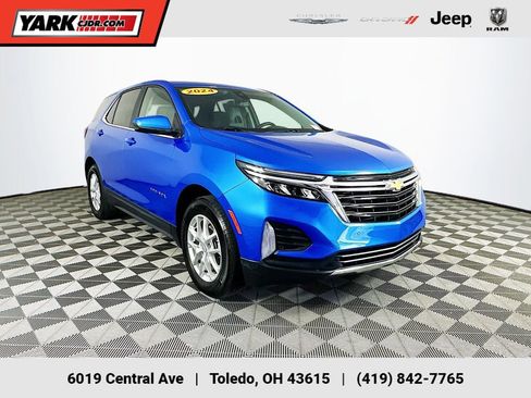 Used 2024 Chevrolet Equinox LT w/ LPO, Floor Liner Package image 1