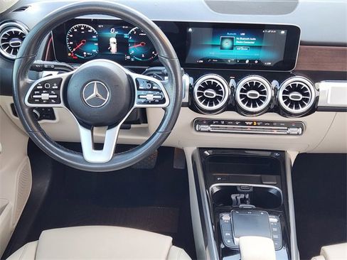 Used 2021 Mercedes-Benz GLB 250 image 28