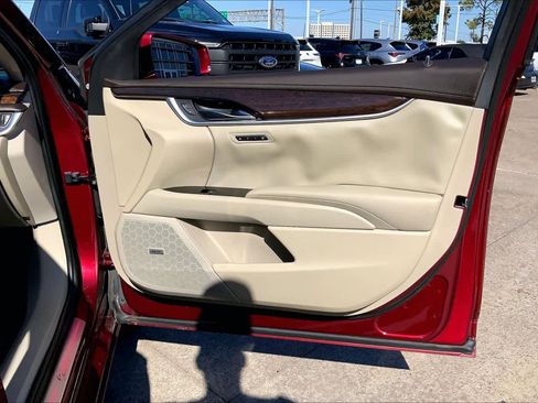 Used 2016 Cadillac XTS Luxury w/ Driver Awareness Package image 20