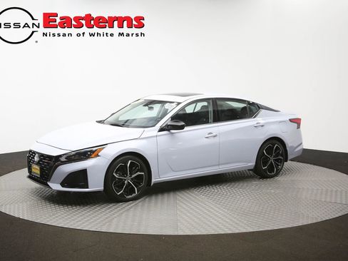 Used 2023 Nissan Altima 2.5 SR w/ SR Premium Package FWD image 57