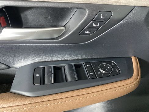 Used 2025 Toyota Grand Highlander Platinum image 26