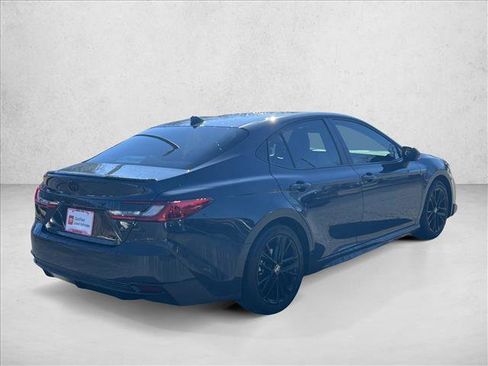 Certified 2025 Toyota Camry SE w/ Convenience Package image 5