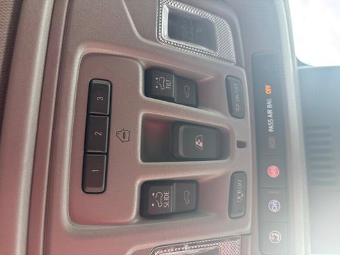 Used 2024 GMC Sierra 2500 Denali w/ Denali Reserve Package image 27