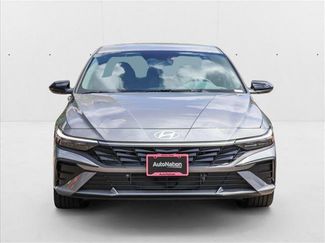 New 2025 Hyundai Elantra SEL video 2