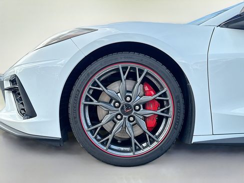 Used 2024 Chevrolet Corvette Stingray Preferred Cpe w/ Z51 Performance Package RWD image 40