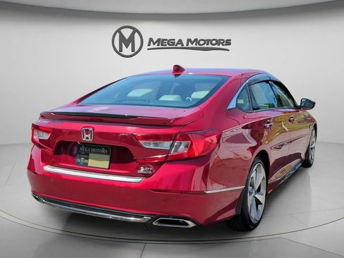 Used 2018 Honda Accord Touring image 7