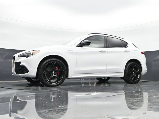 Used 2022 Alfa Romeo Stelvio Veloce AWD/4WD image 50