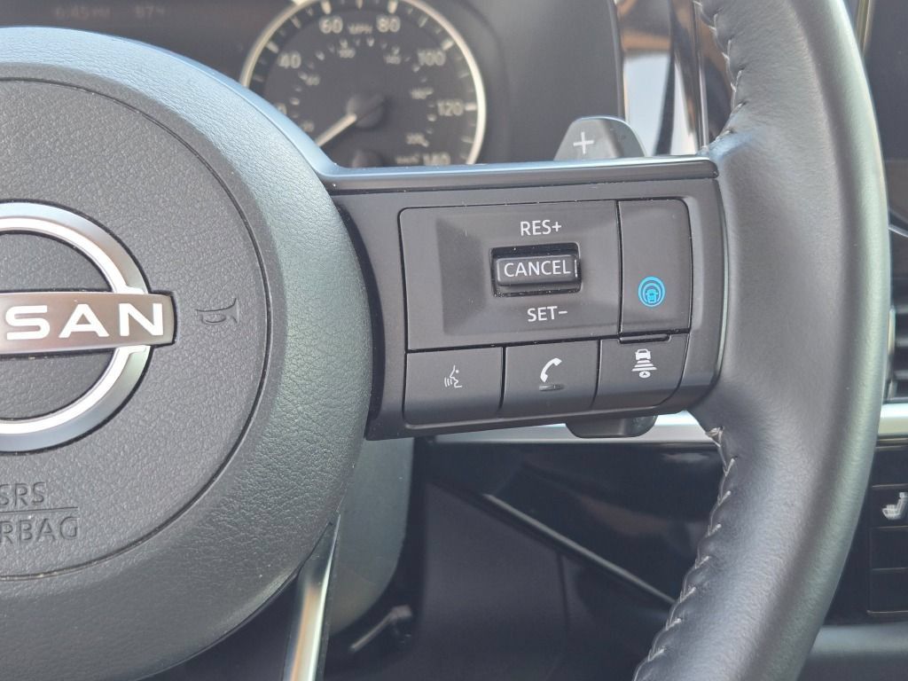 Used 2025 Nissan Pathfinder SV AWD/4WD image 36