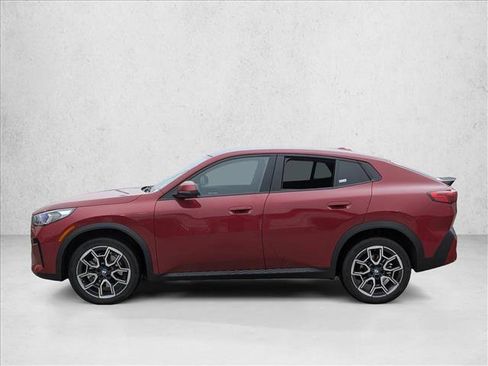 Used 2025 BMW X2 xDrive28i image 8