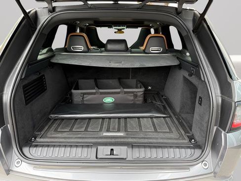 Used 2022 Land Rover Range Rover Sport SVR image 31