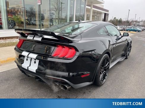 Used 2021 Ford Mustang Shelby GT500 w/ Technology Package image 8