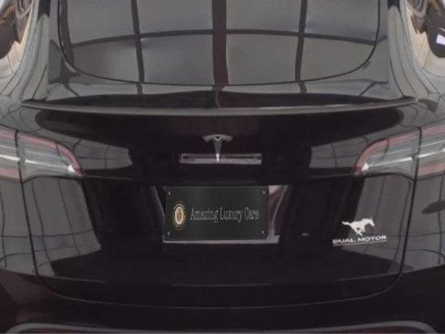 Used 2023 Tesla Model Y Long Range AWD/4WD image 2