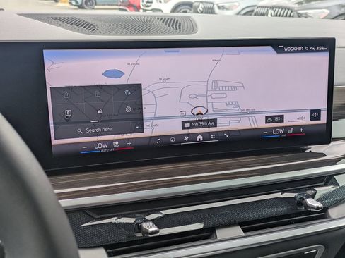 Used 2025 BMW X7 xDrive40i AWD/4WD image 20