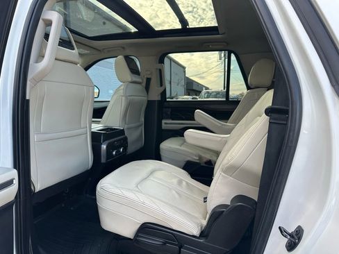 Used 2021 Ford Expedition Max Platinum image 18