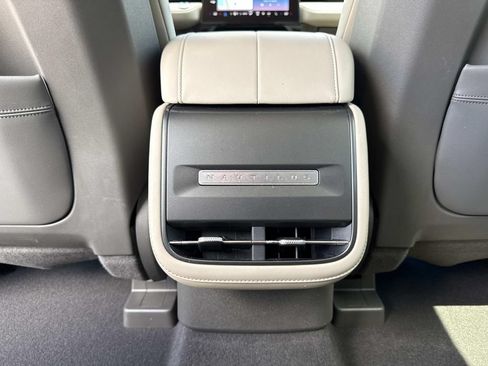 Certified 2024 Lincoln Nautilus Premier AWD/4WD image 15