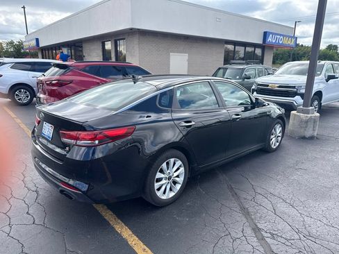 Used 2018 Kia Optima S FWD image 3
