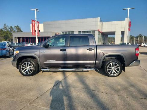 Certified 2017 Toyota Tundra SR5 image 2