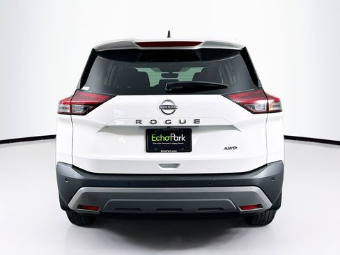 Used 2023 Nissan Rogue S AWD/4WD image 7