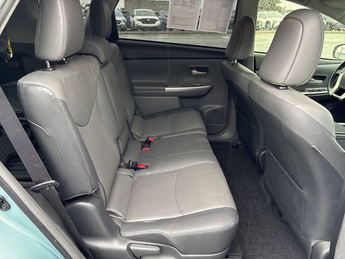 Used 2014 Toyota Prius V Three image 11