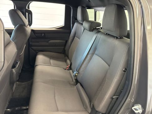 Certified 2025 Toyota Tacoma SR5 w/ SR5 Upgrade Package AWD/4WD image 37