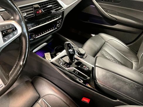 Used 2022 BMW M550i xDrive w/ Executive Package AWD/4WD image 20