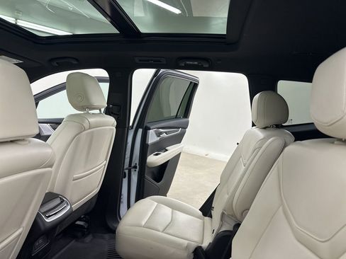 Certified 2025 Cadillac XT6 Sport w/ Technology Package AWD/4WD image 34