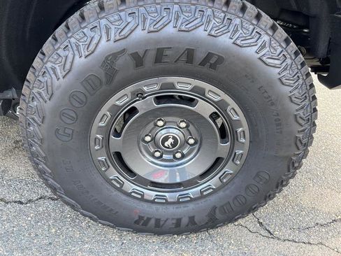 Used 2025 Ford Bronco Big Bend w/ Black Diamond Package image 7