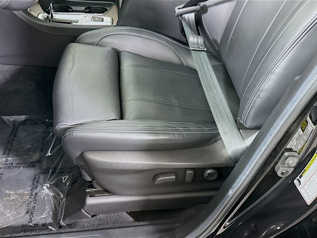 Used 2023 Subaru Ascent Touring AWD/4WD image 26