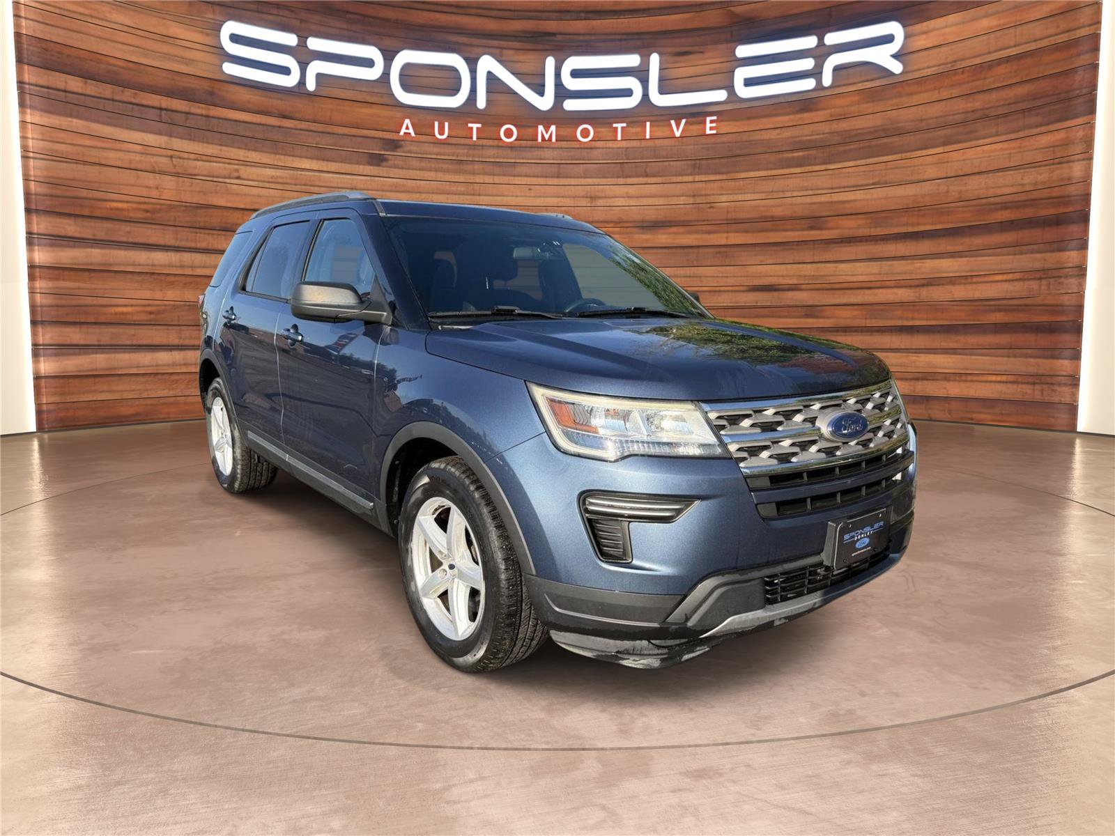 Used 2018 Ford Explorer XLT FWD image 9