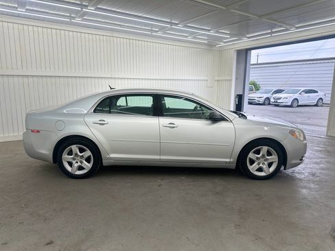 Used 2010 Chevrolet Malibu LS image 4