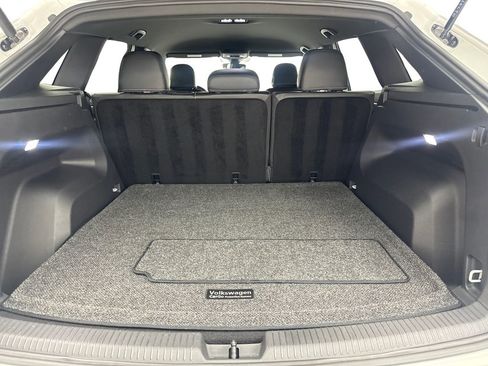 Used 2024 Volkswagen Atlas Cross Sport SE image 78