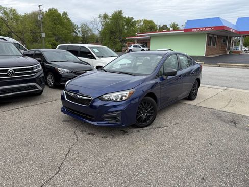 Used 2017 Subaru Impreza 2.0i AWD/4WD image 2