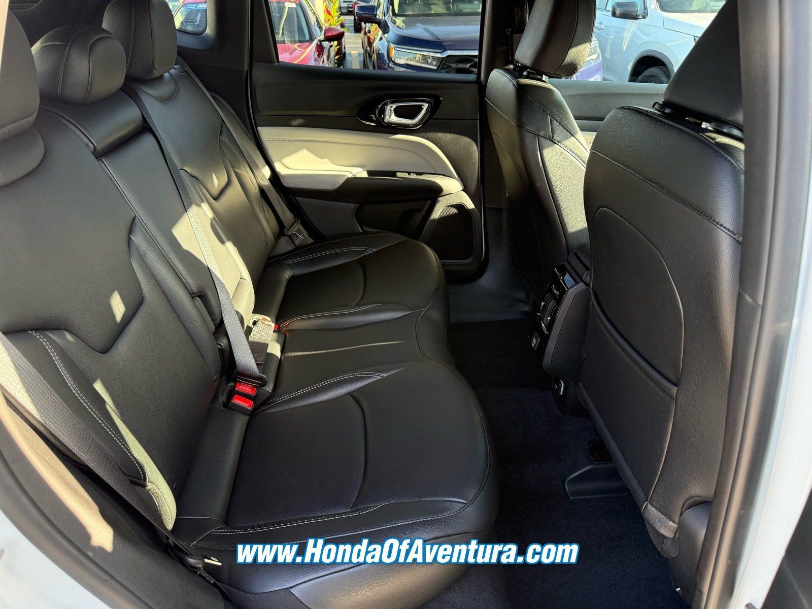 Used 2026 Jeep Compass Limited AWD/4WD image 10