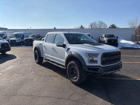Used 2018 Ford F150 Raptor w/ Equipment Group 802A Luxury image 3