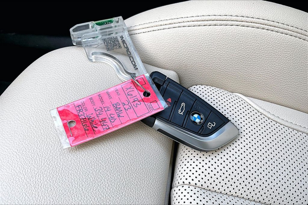 Used 2023 BMW i4 eDrive40 w/ Premium Package RWD image 12
