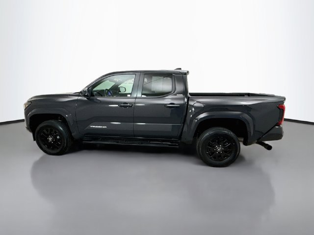 Used 2025 Toyota Tacoma SR5 AWD/4WD image 4