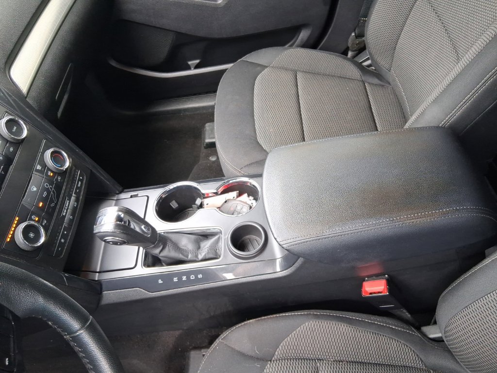 Used 2018 Ford Explorer XLT FWD image 28