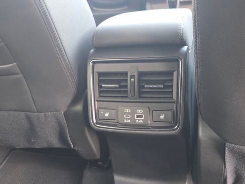 Used 2025 Subaru Forester Touring image 24