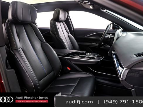 Used 2025 Cadillac Lyriq Sport image 8