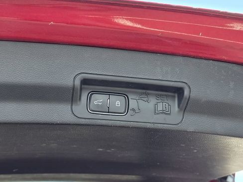 Used 2020 Ford Explorer Limited AWD/4WD image 32