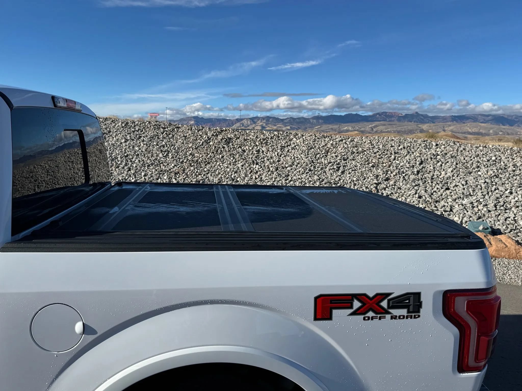 Used 2017 Ford F150 Lariat AWD/4WD image 4