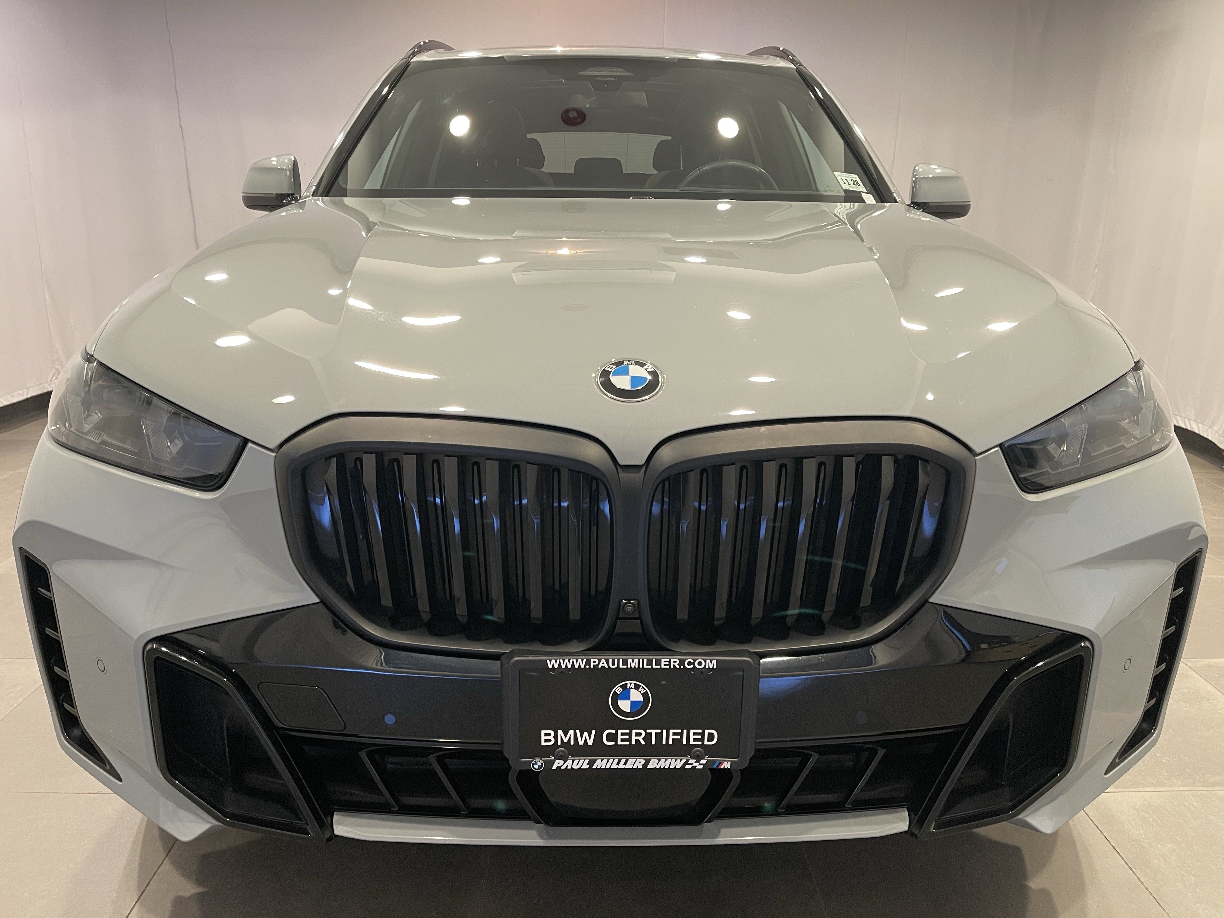 Certified 2024 BMW X5 xDrive40i w/ M Sport Package AWD/4WD image 2