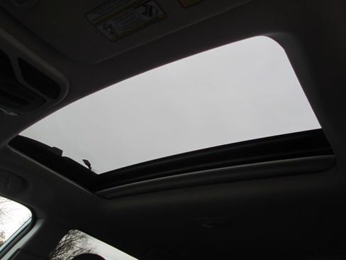 Used 2024 Subaru Outback Premium image 23