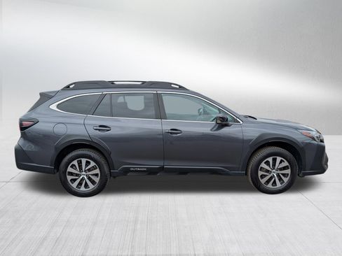 Used 2024 Subaru Outback Premium AWD/4WD image 8