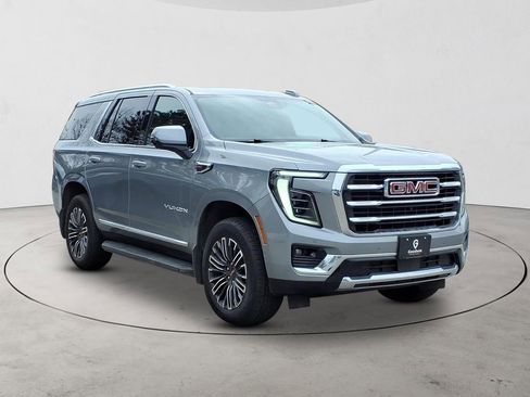 Used 2025 GMC Yukon Elevation w/ LPO, Get Active Package image 3