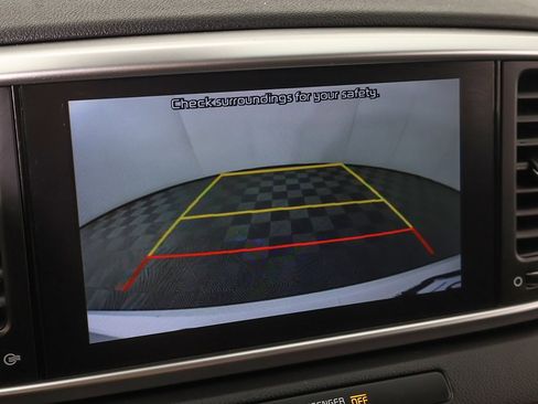 Used 2022 Kia Sportage LX image 36