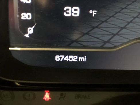 Used 2022 GMC Yukon Denali w/ Denali Premium Package image 15