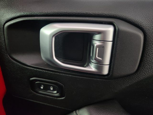 Used 2020 Jeep Wrangler Unlimited Sahara AWD/4WD image 12