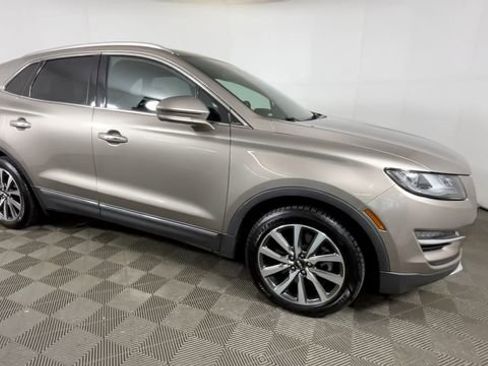 Used 2019 Lincoln MKC Reserve w/ MKC Climate Package AWD/4WD image 2